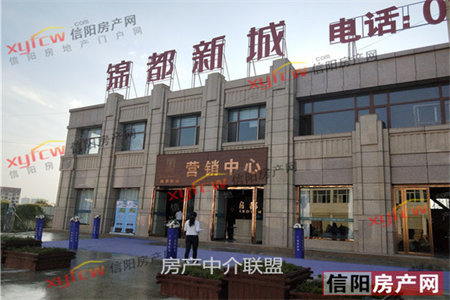 城东黄金花园3室2厅1卫125m2简单装修